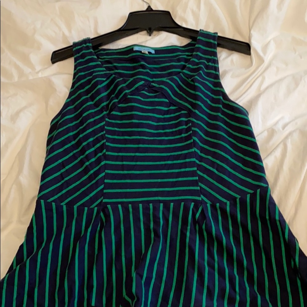 Leifnotes sleeveless peplum top